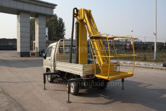 點擊查看詳細信息<br>標題：小型電動高空作業(yè)車 閱讀次數(shù)：3078