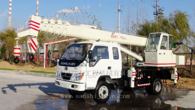 點擊查看詳細(xì)信息<br>標(biāo)題：8噸汽車吊 閱讀次數(shù)：2955