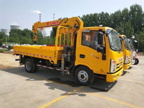 點(diǎn)擊查看詳細(xì)信息<br>標(biāo)題：3.2噸唐駿隨車吊 閱讀次數(shù)：1682