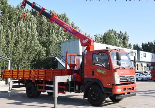 點擊查看詳細(xì)信息<br>標(biāo)題：6.3噸東風(fēng)隨車吊 閱讀次數(shù)：1707