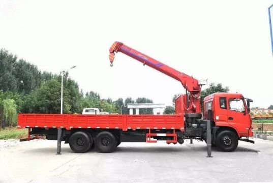點擊查看詳細信息<br>標題：10噸東風隨車吊 閱讀次數(shù)：1675