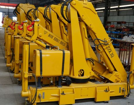 點擊查看詳細信息<br>標題：SQ3S3  3.2噸折臂吊 閱讀次數(shù)：2398